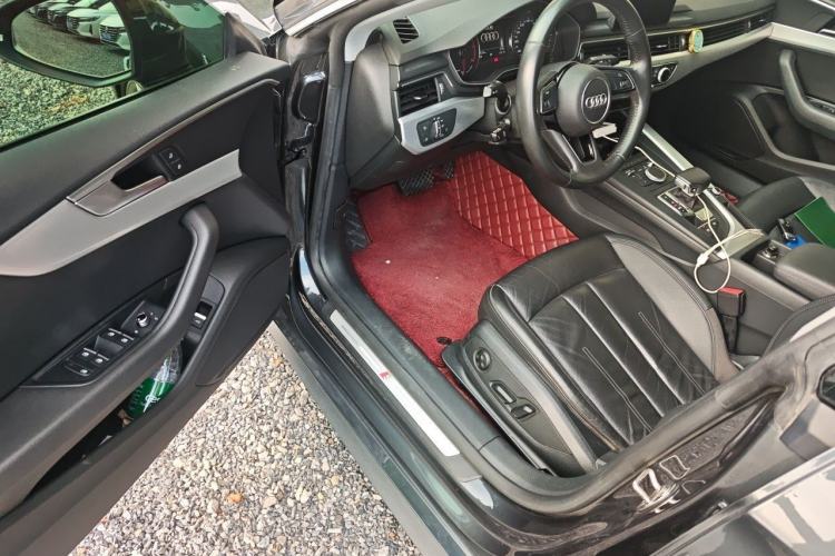 Used Audi A5 2019 Sportback 40 TFSI Fashion Model Driver Seat