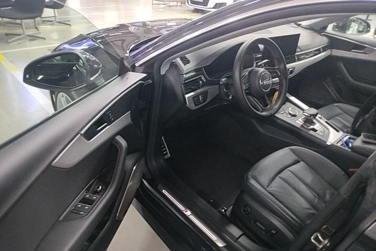 Used Audi A5 2019 Sportback 40 TFSI Fashion Model Driver Seat