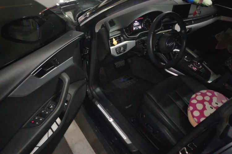 Used Audi A5 2019 Sportback 40 TFSI Fashion Model Driver Seat