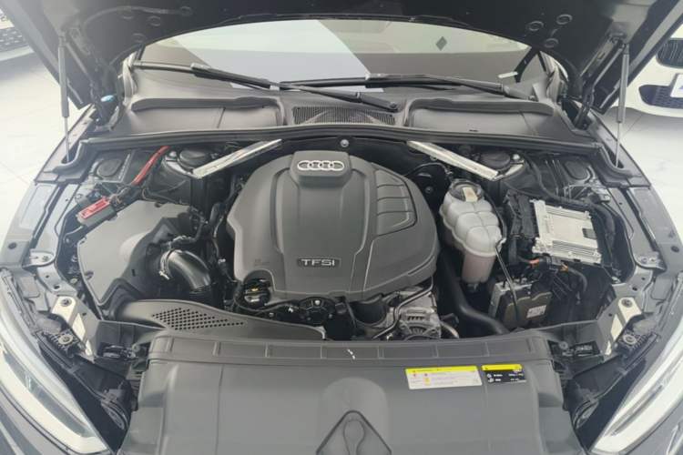 Used Audi A5 2019 Sportback 40 TFSI Fashion Model Engine Bay