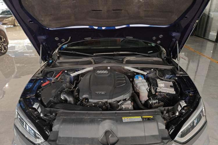 Used Audi A5 2019 Sportback 40 TFSI Fashion Model Engine Bay