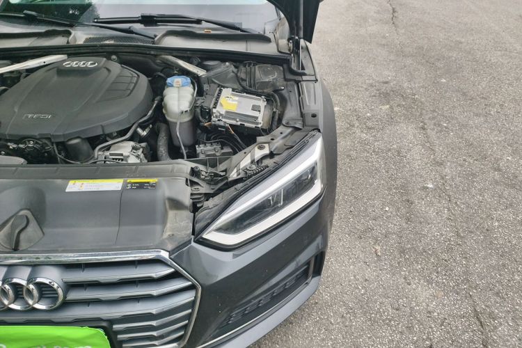Used Audi A5 2019 Coupe 40 TFSI Fashion Edition China V Emission Standard Engine Bay Left