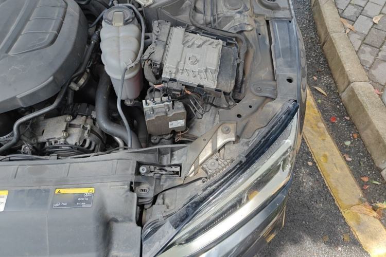 Used Audi A5 2019 Sportback 45 TFSI quattro Sport Model Engine Bay Left