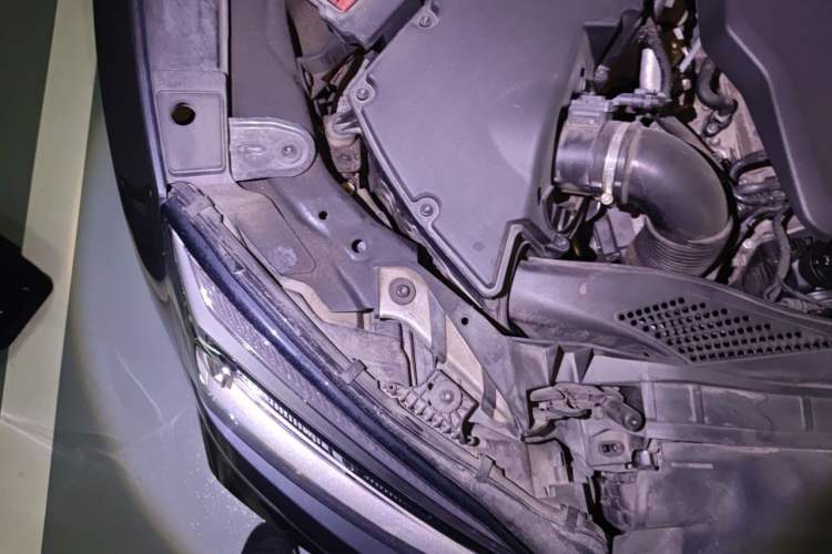 Used Audi A5 2019 Sportback 40 TFSI Fashion Model Engine Bay Right