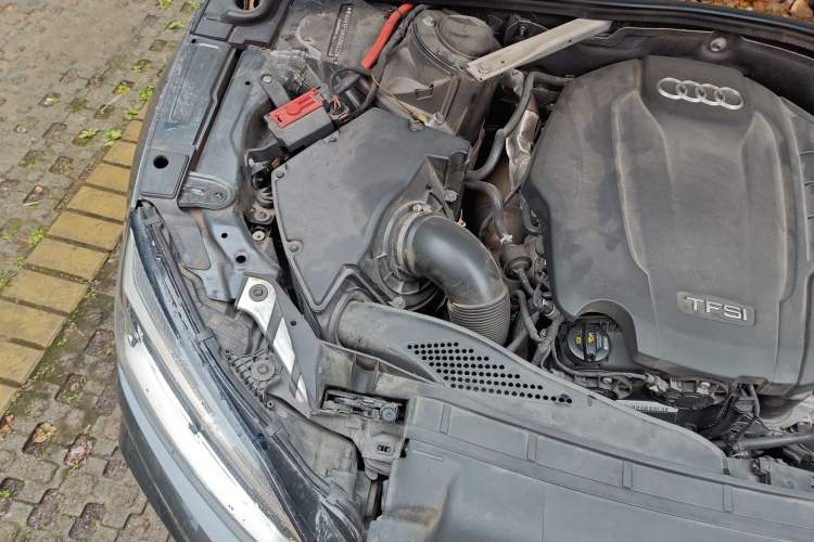 Used Audi A5 2019 Sportback 45 TFSI quattro Sport Model Engine Bay Right
