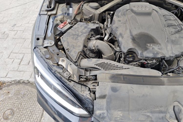 Used Audi A5 2019 Sportback 40 TFSI Fashion Model Engine Bay Right