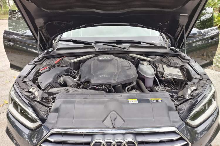 Used Audi A5 2019 Sportback 40 TFSI Fashion Model Engine Bay