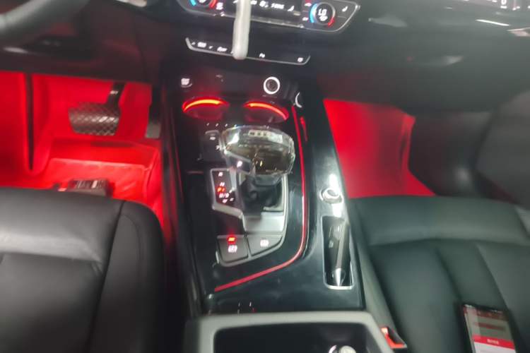 Used Audi A5 2019 Sportback 40 TFSI Fashion Model Gear Lever