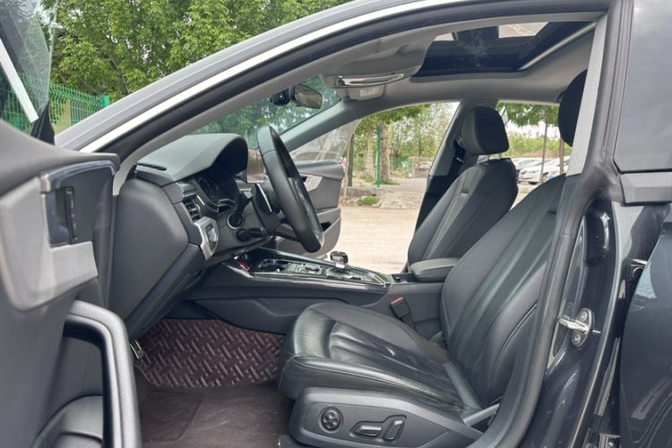 Used Audi A5 2019 Sportback 40 TFSI Fashion Model Interior 2