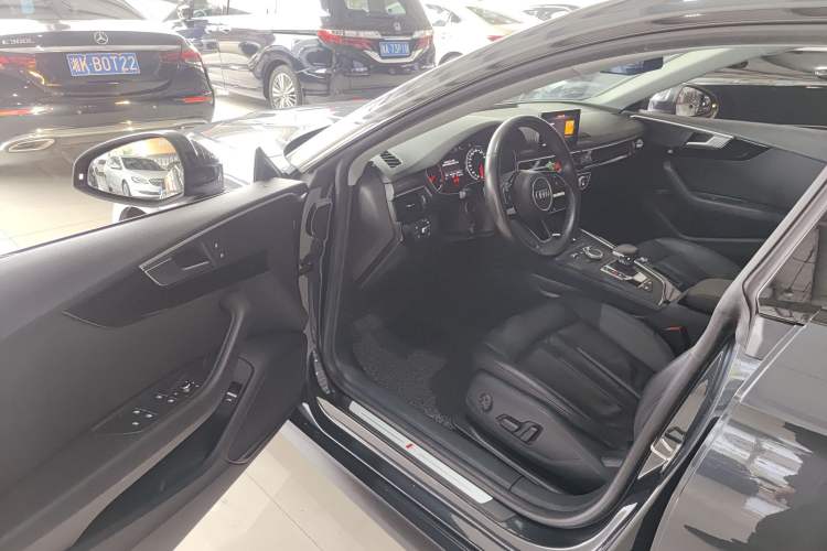 Used Audi A5 2019 Cabriolet 40 TFSI Fashion Edition China V Interior 3