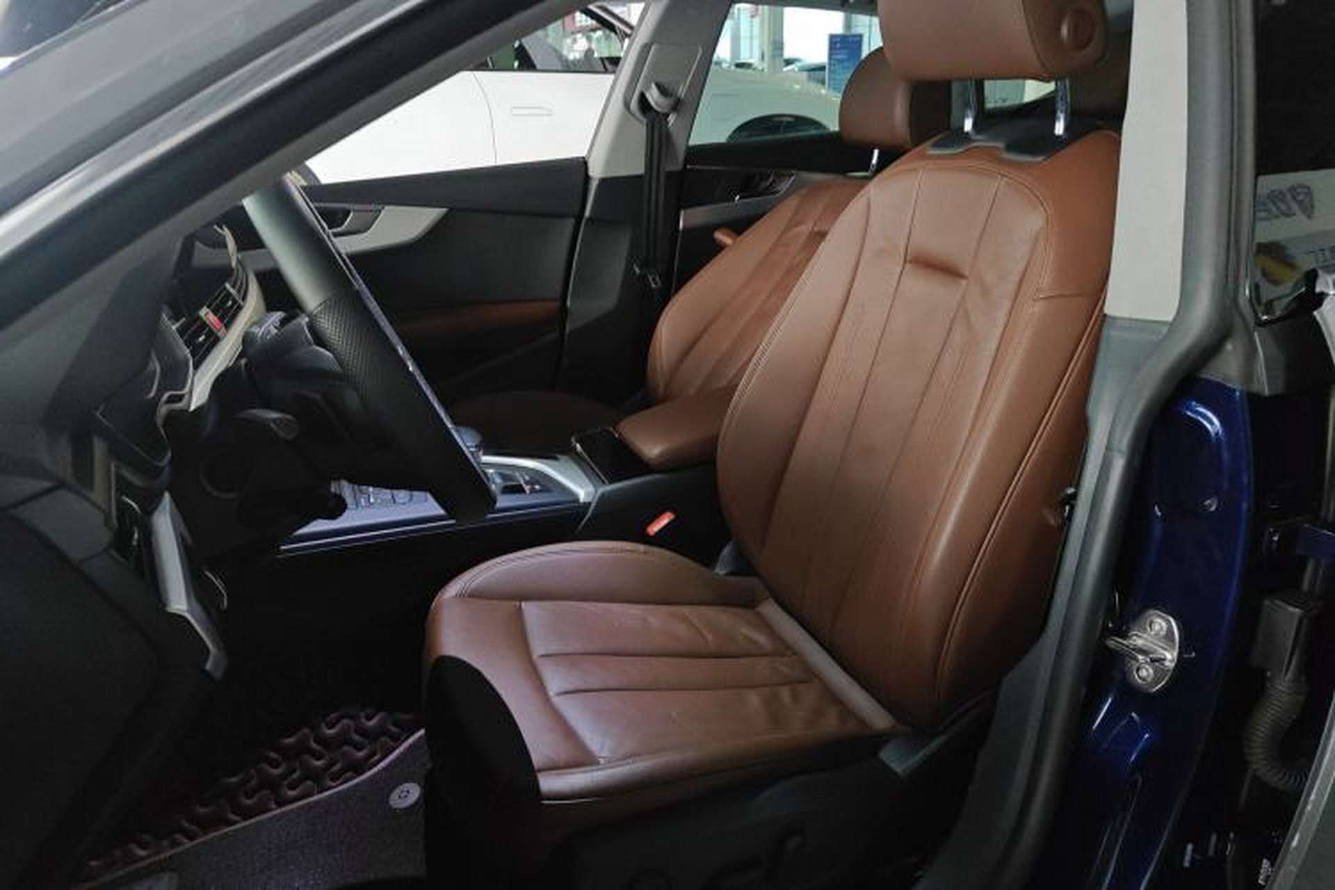 Used Audi A5 2019 Sportback 40 TFSI Fashion Model Left Front Seat