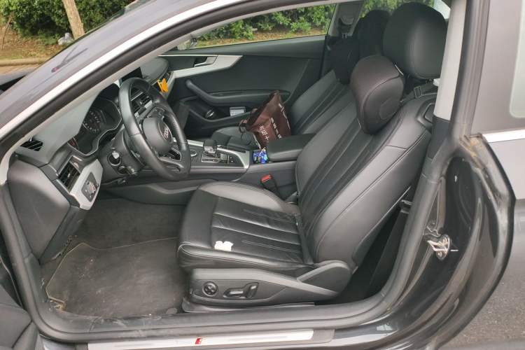 Used Audi A5 2019 Coupe 40 TFSI Fashion Edition China V Emission Standard Left Front Seat