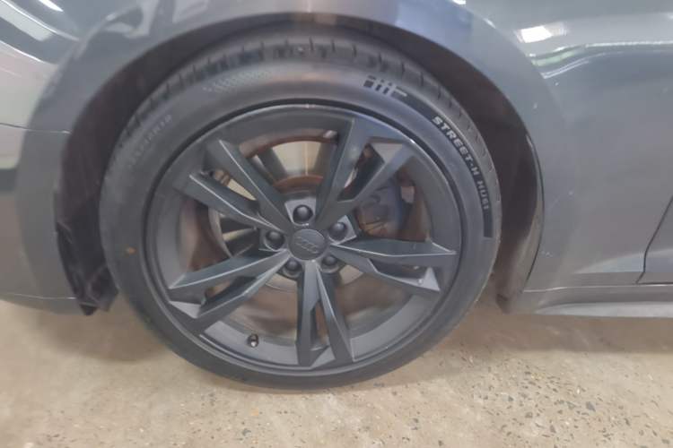 Used Audi A5 2019 Sportback 40 TFSI Fashion Model Left Front Wheel Hub