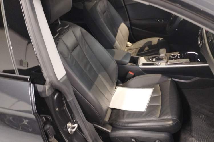 Used Audi A5 2019 Sportback 40 TFSI Fashion Model Right Front Seat