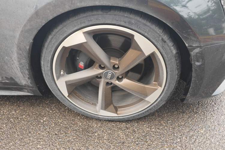 Used Audi A5 2019 Sportback 45 TFSI quattro Sport Model Right Front Wheel Hub