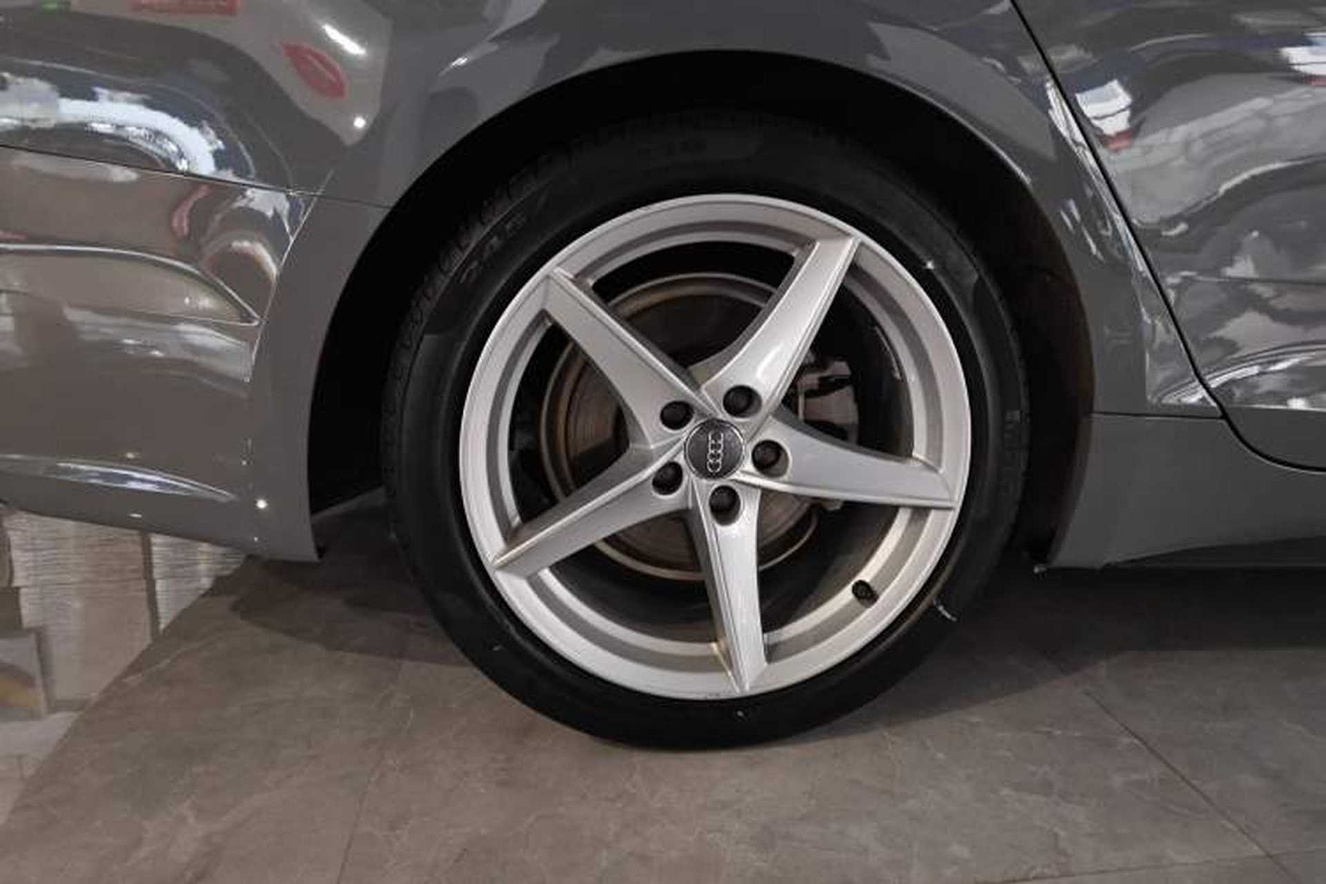 Used Audi A5 2019 Sportback 40 TFSI Fashion Model Right Rear Wheel Hub