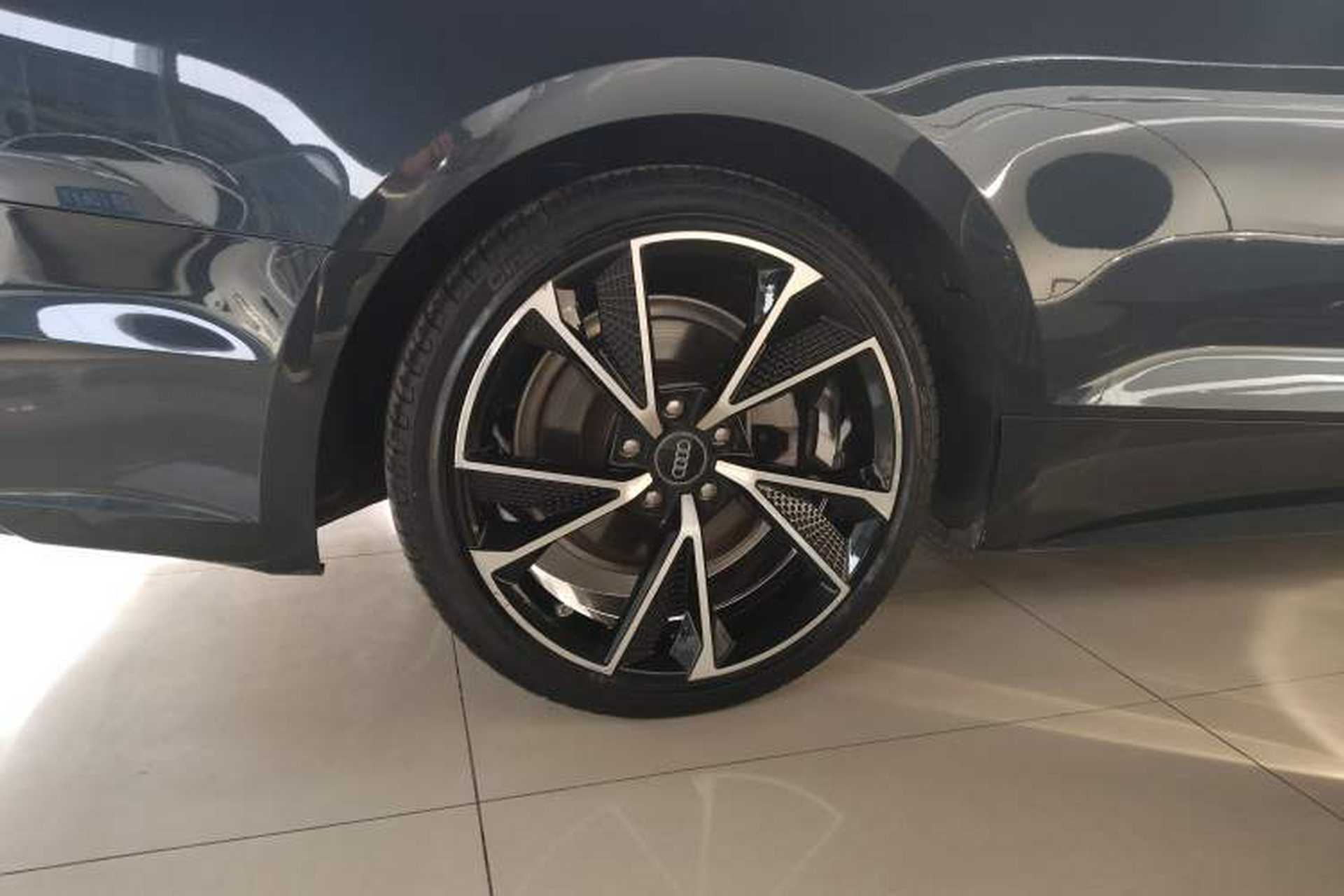 Used Audi A5 2019 Coupe 40 TFSI Fashion Edition China V Emission Standard Right Rear Wheel Hub