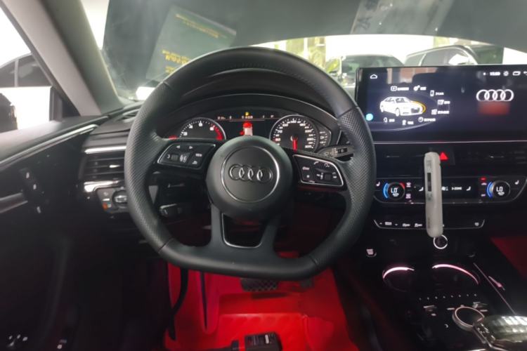 Used Audi A5 2019 Sportback 40 TFSI Fashion Model Steering Wheel
