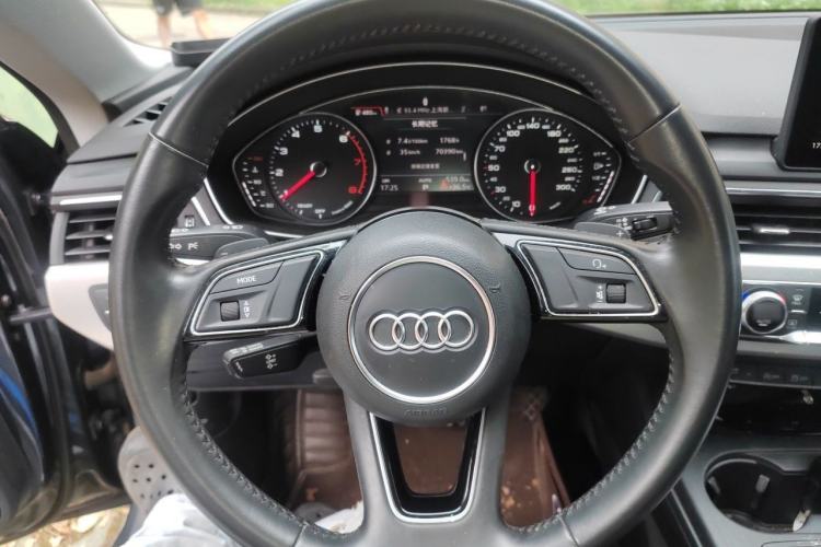 Used Audi A5 2019 Sportback 40 TFSI Fashion Model Steering Wheel