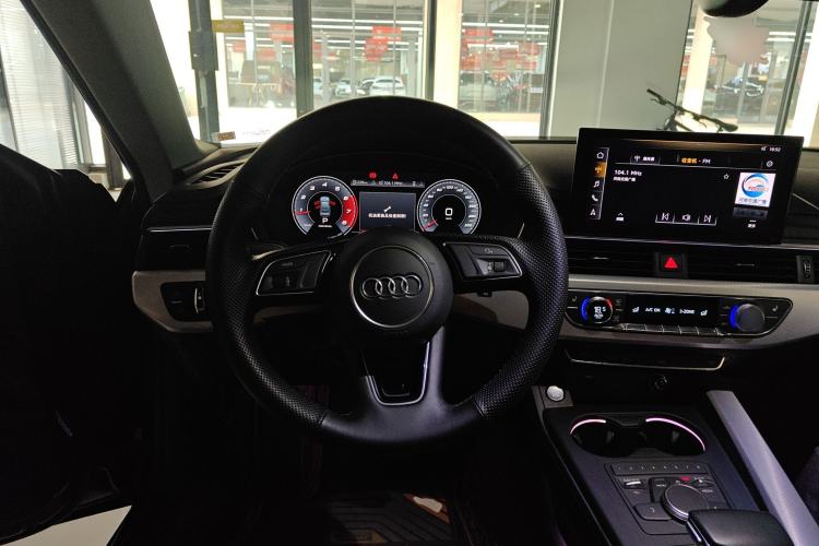 Used Audi A5 2019 Sportback 40 TFSI Fashion Model Steering Wheel
