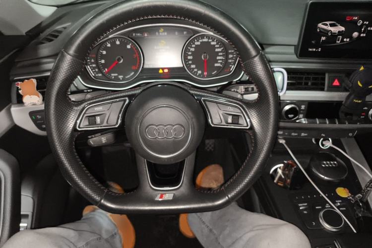 Used Audi A5 2019 Sportback 40 TFSI Fashion Model Steering Wheel
