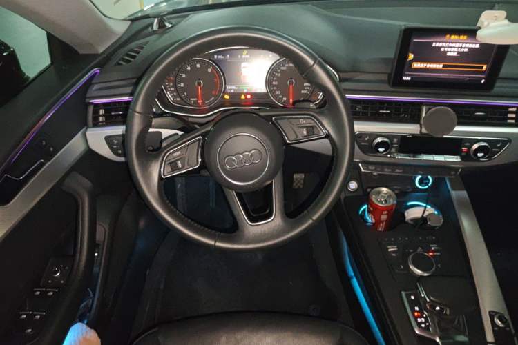 Used Audi A5 2019 Sportback 40 TFSI Fashion Model Steering Wheel
