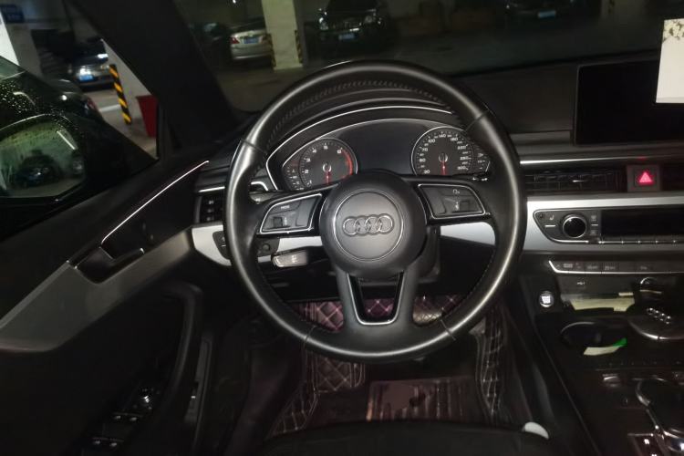 Used Audi A5 2019 Cabriolet 40 TFSI Fashion Edition China V Steering Wheel
