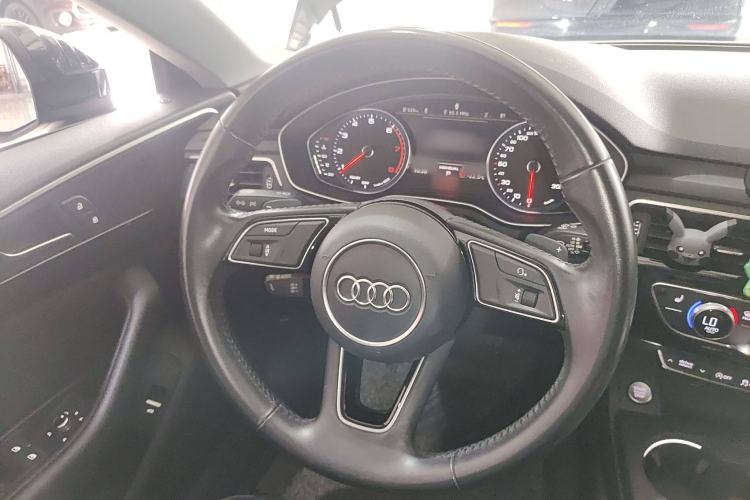 Used Audi A5 2019 Cabriolet 40 TFSI Fashion Edition China V Steering Wheel