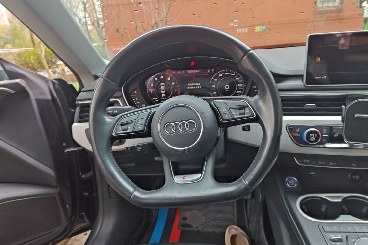 Used Audi A5 2019 Sportback 45 TFSI quattro Sport Model Steering Wheel