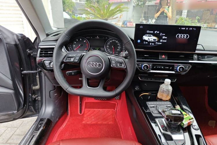 Used Audi A5 2019 Sportback 40 TFSI Fashion Model Steering Wheel