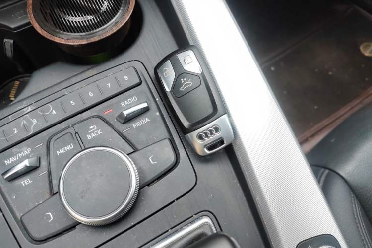 Used Audi A5 2019 Sportback 40 TFSI Fashion Model Vehicle Key