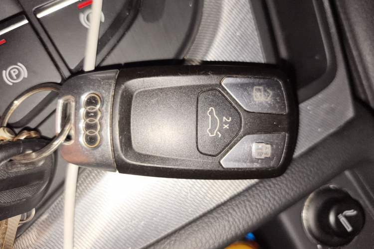 Used Audi A5 2019 Sportback 40 TFSI Fashion Model Vehicle Key