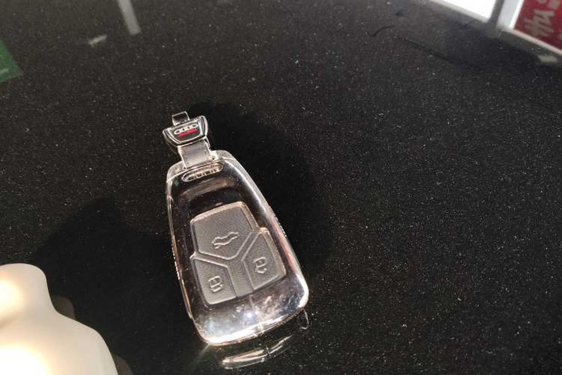 Used Audi A5 2019 Coupe 40 TFSI Fashion Edition China V Emission Standard Vehicle Key