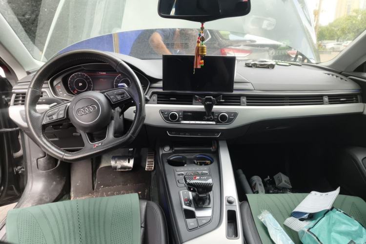 Used Audi A5 2019 Sportback 40 TFSI Fashion Model Center Console