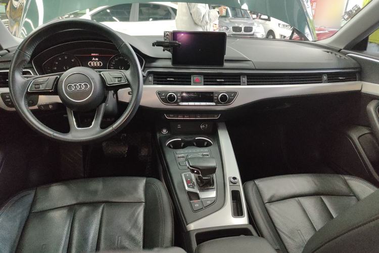 Used Audi A5 2019 Sportback 40 TFSI Fashion Model Center Console