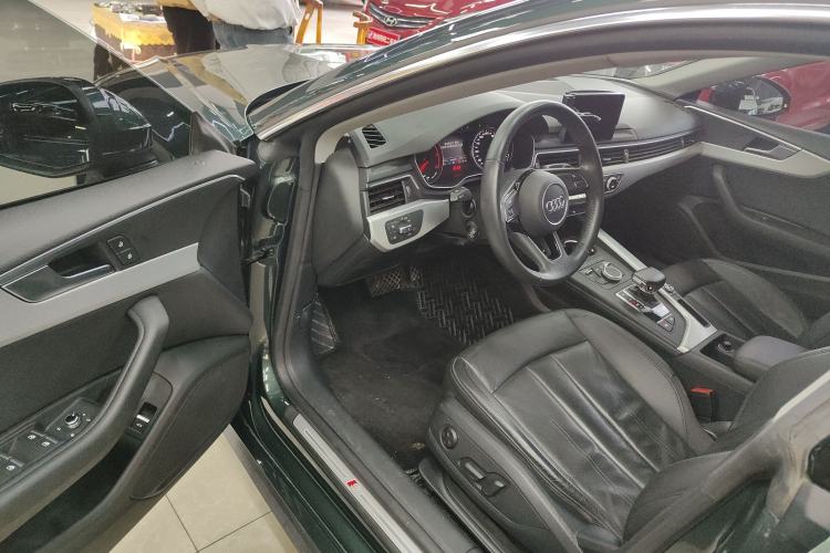 Used Audi A5 2019 Sportback 40 TFSI Fashion Model Driver Seat