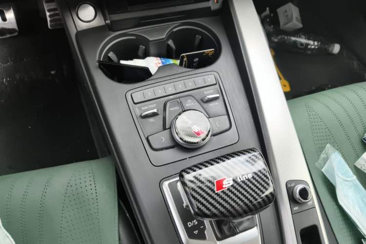 Used Audi A5 2019 Sportback 40 TFSI Fashion Model Gear Lever