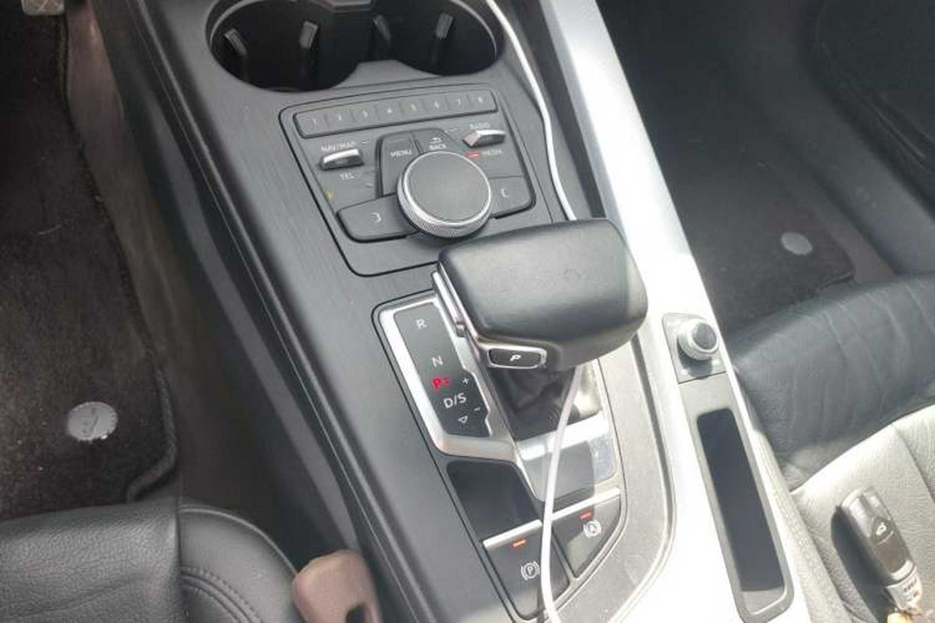 Used Audi A5 2019 Sportback 40 TFSI Fashion Model Gear Lever