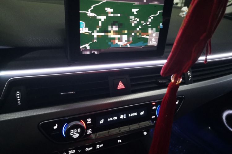 Used Audi A5 2019 Sportback 40 TFSI Fashion Model Audio And AC Panel