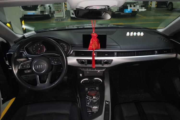 Used Audi A5 2019 Sportback 40 TFSI Fashion Model Center Console