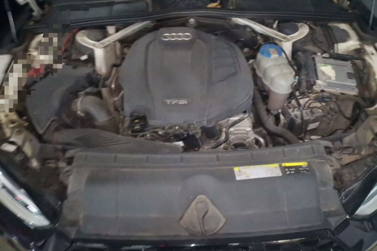 Used Audi A5 2019 Sportback 40 TFSI Fashion Model Engine Bay