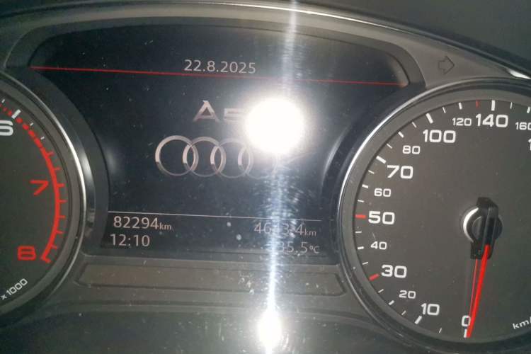 Used Audi A5 2019 Sportback 40 TFSI Fashion Model Odometer Close Up