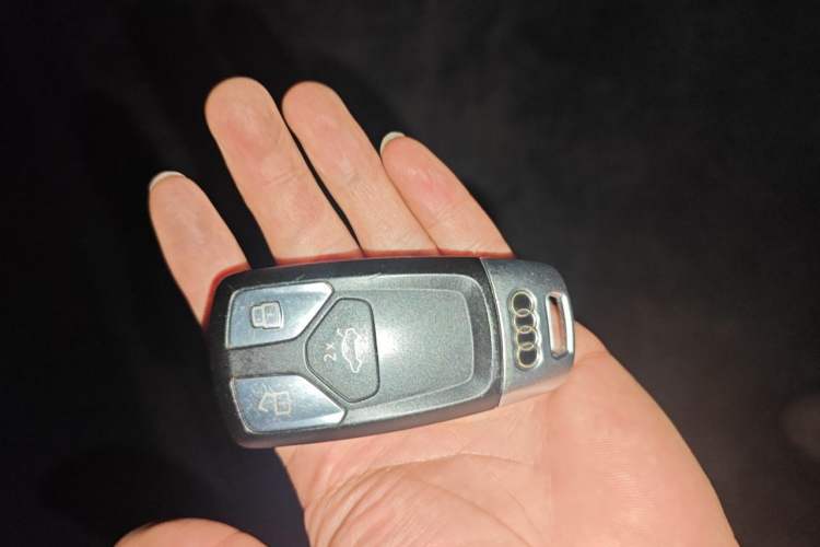 Used Audi A5 2019 Sportback 40 TFSI Fashion Model Vehicle Key