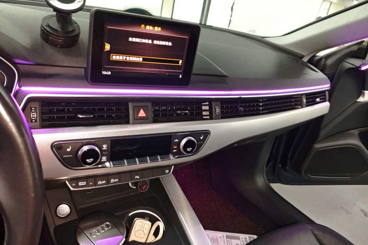 Used Audi A5 2019 Sportback 40 TFSI Fashion Model Audio And AC Panel