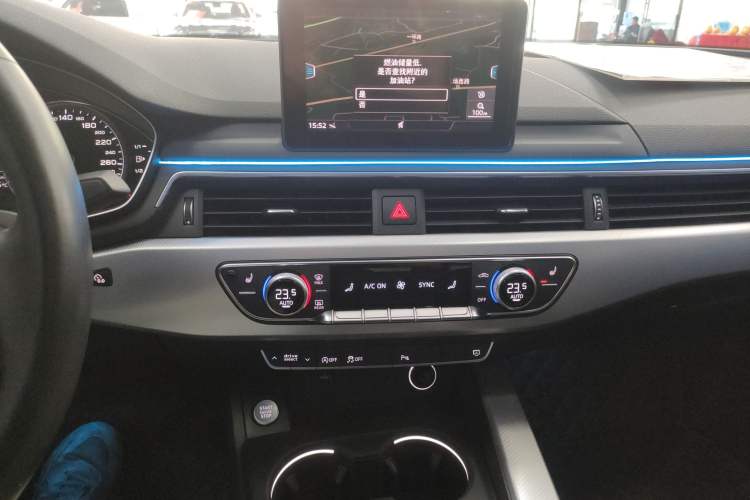 Used Audi A5 2019 Sportback 40 TFSI Fashion Model Audio And AC Panel