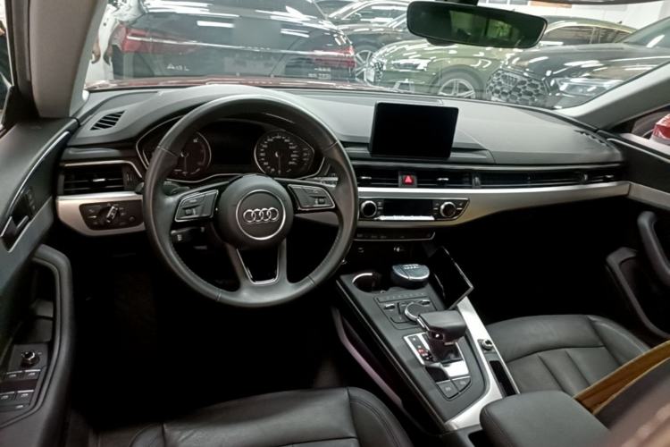Used Audi A5 2019 Sportback 40 TFSI Fashion Model Center Console
