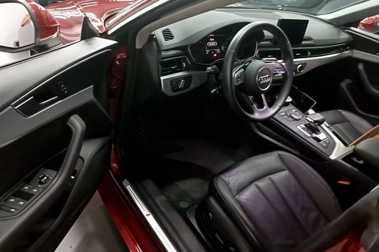 Used Audi A5 2019 Sportback 40 TFSI Fashion Model Driver Seat