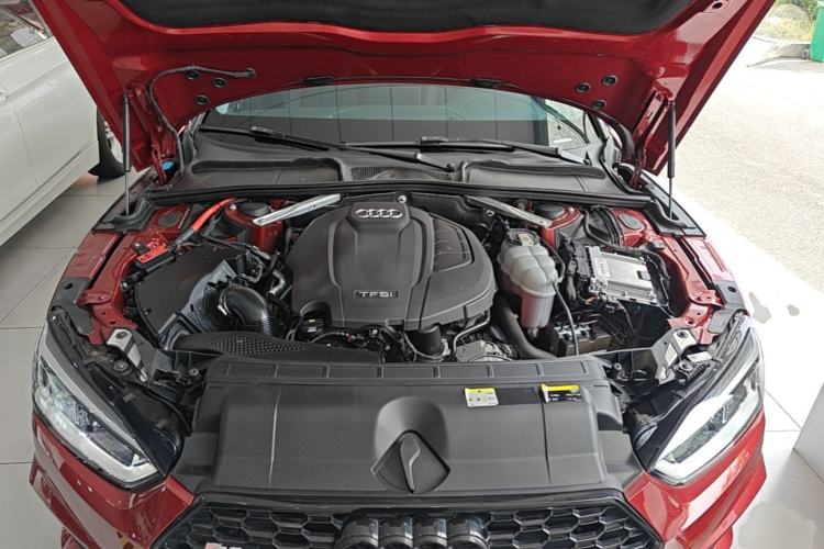 Used Audi A5 2019 Sportback 40 TFSI Fashion Model Engine Bay