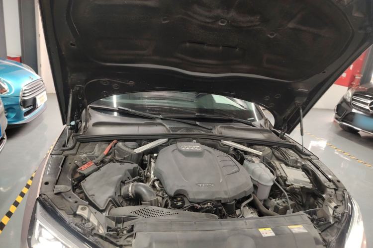 Used Audi A5 2019 Sportback 40 TFSI Fashion Model Engine Bay