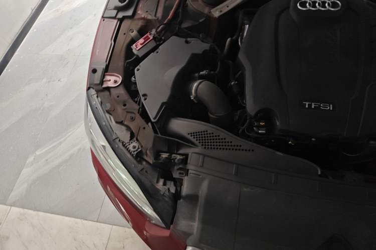 Used Audi A5 2019 Sportback 40 TFSI Fashion Model Engine Bay Right